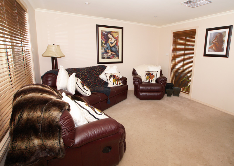 QUALITY, ELEGANCE & COMFORT Picture 3