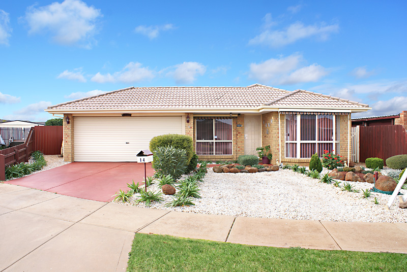 A Quiet Friendly Court Picture 1