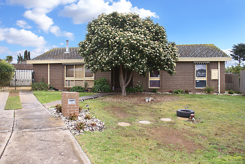 JUST WAIT UNTILL YOU SEE INSIDE! Picture 1