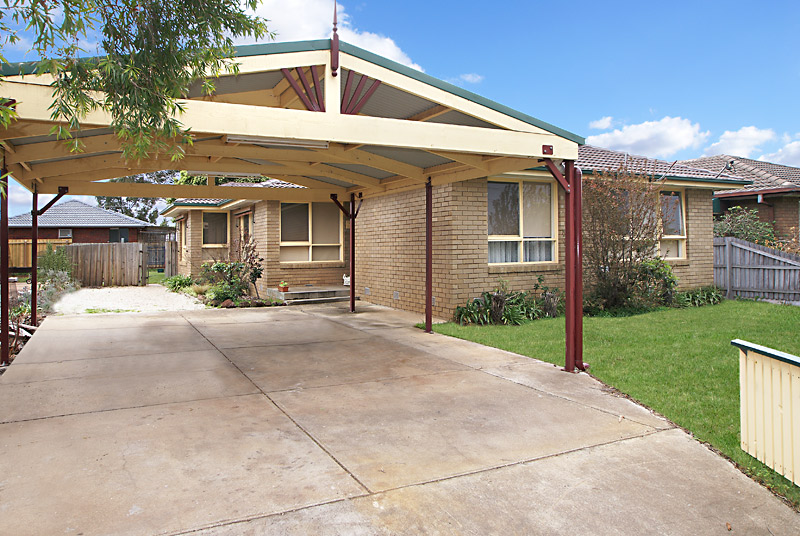 INVEST IN CENTRAL MELTON Picture 1