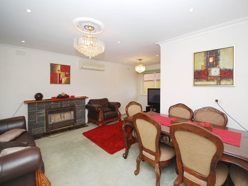 HIDDEN HEAVEN IN BLUE RIBBON LOCATION Picture