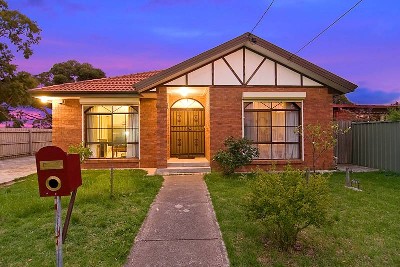 DELIGHTFUL HOME IN AN IDEAL POSITION Picture