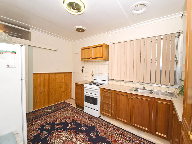 PLENTY OF SPACE TO SHARE... Picture 3