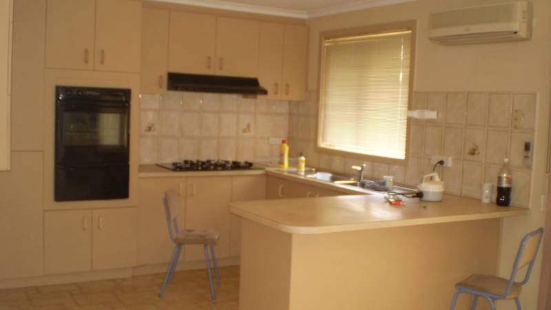 READY TO MOVE IN!!! Picture 2