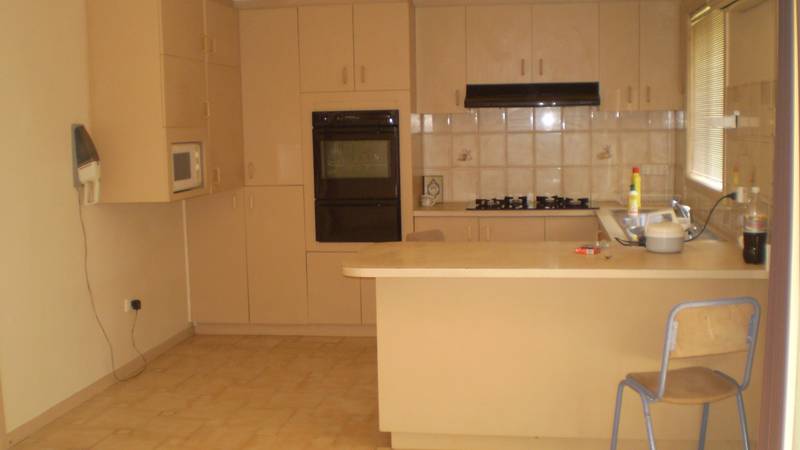 READY TO MOVE IN!!! Picture 3