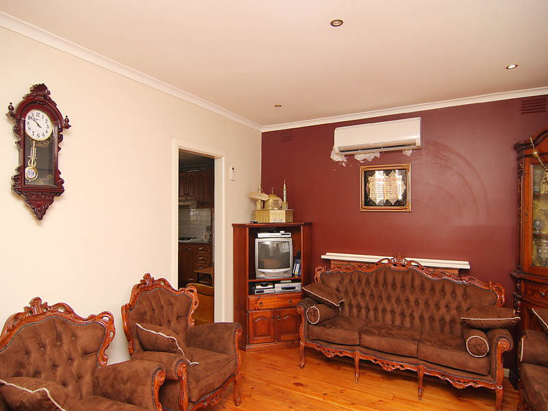 SHHHH.....THIS IS HADFIELD'S BEST KEPT SECRET Picture 2