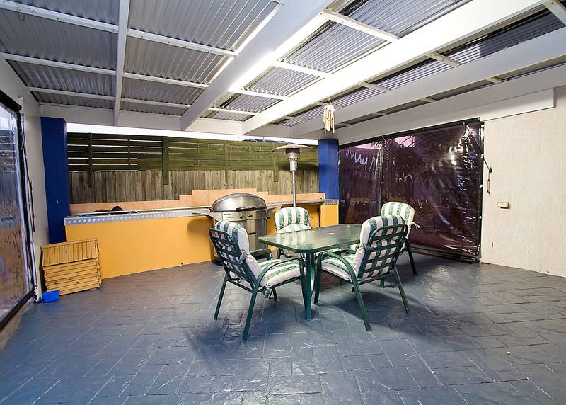 ELEGANT STYLE AND CLASS....... Picture 2