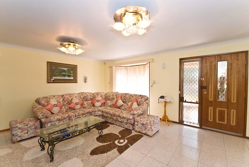 A REAL FAMILY FAVOURITE (APPROX 752m2) Picture 2