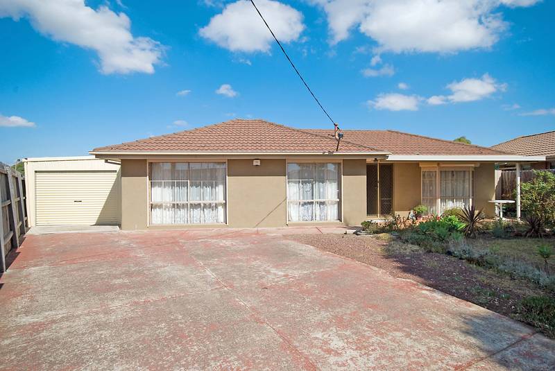 A REAL FAMILY FAVOURITE (APPROX 752m2) Picture 1