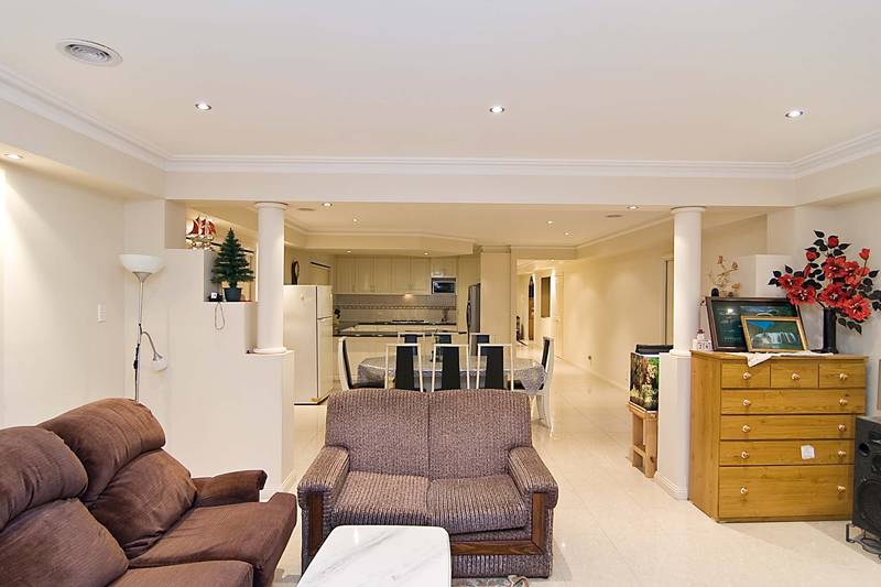 DOUBLE DELIGHT Picture 3