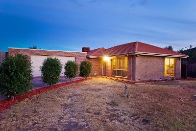 ON A QUIET COURT IN MILFORD! Picture