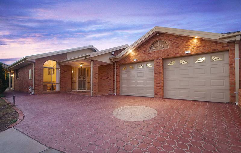 FAMILY LIVING AT ITS BEST Picture 1