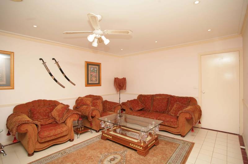 GEM IN A BEAUTIFUL SETTING Picture 3