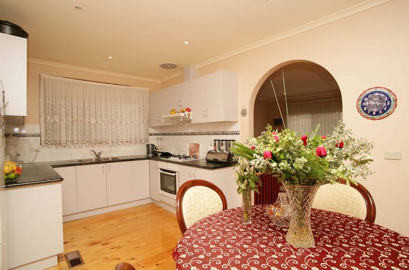 LOCATION, LOCATION, LOCATION Picture 2