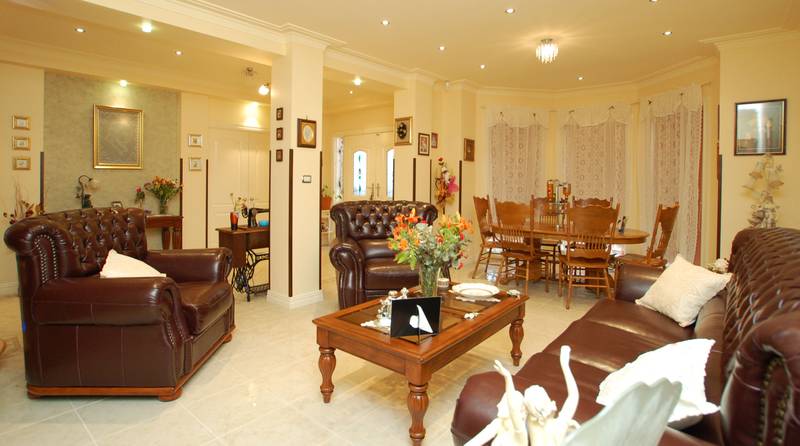 HAVE YOUR OWN SLICE OF PARIDISE Picture 3