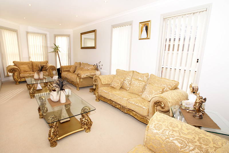 IT'S HARD TO BELIEVE THEY'RE SELLING!!! Picture 2