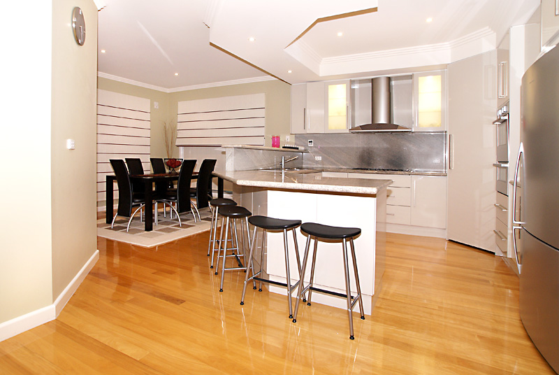 HUGE PRICE REDUCTION! MUST BE SOLD! Picture 3