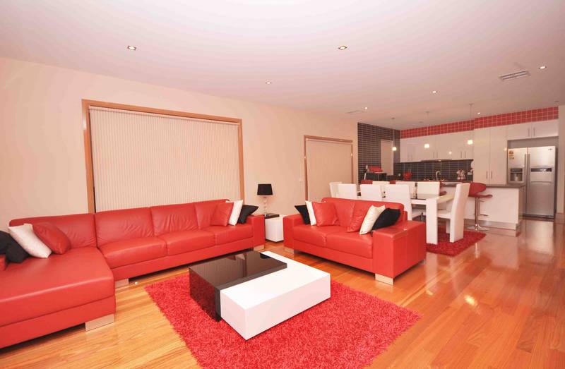 GOOD AS NEW! Picture 2