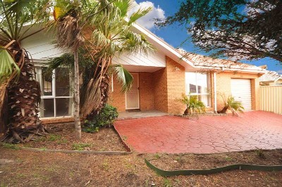 POSITION, PROPERTY ... PERFECT !! Picture