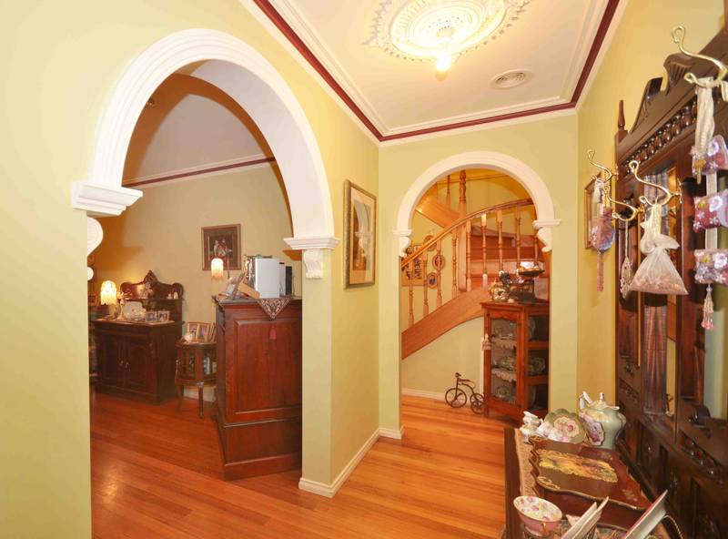 VICTORIAN INSPIRED TERRACE Picture 2