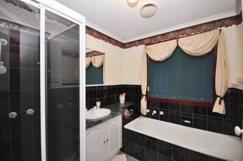 A FABULOUS FIND Picture 2