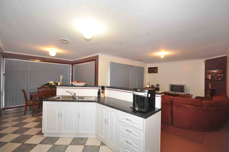 A FABULOUS FIND Picture 3