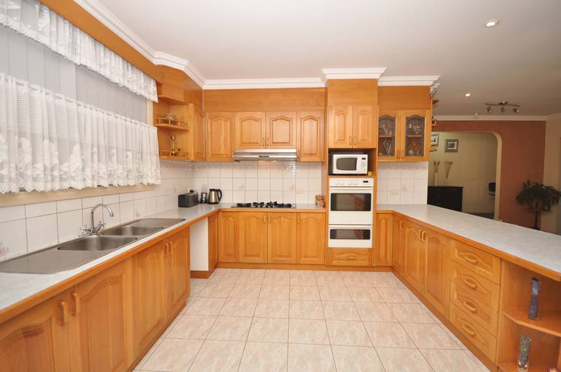 COMFORTABLE LIVING WITHOUT COMPRISING Picture 2