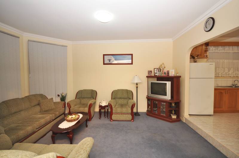 COMFORTABLE LIVING WITHOUT COMPRISING Picture 3