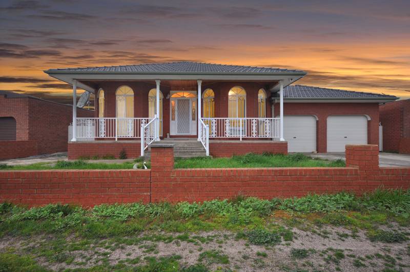 COMFORTABLE LIVING WITHOUT COMPRISING Picture 1