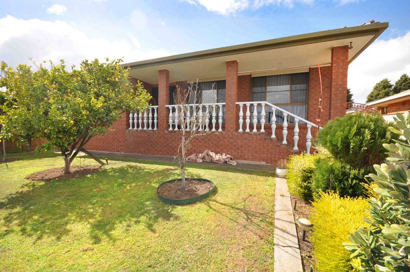 ELEVATE YOUR LIFESTYLE WITH THIS HOME Picture 2