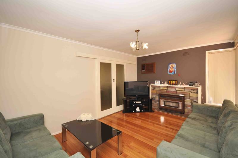 RENOVATED FOR YOU TO ENJOY Picture 2