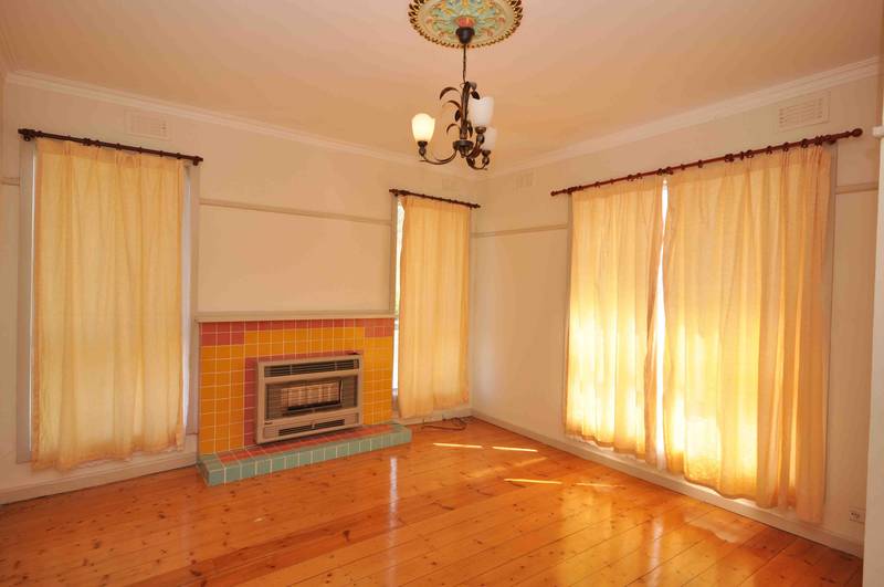 AFFORDABLE AND UPDATED Picture 2