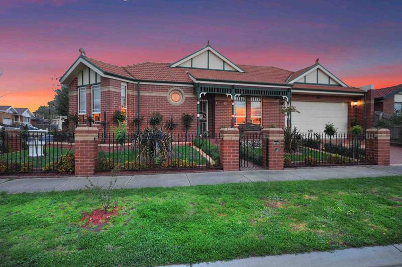 SHINING VICTORIAN REPLICA Picture 1