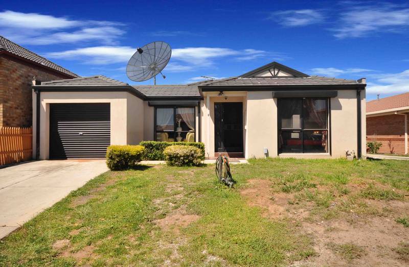 LOOKING TO SPEND $300,000 TO $330,000 Picture 1