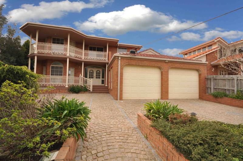 BLUE RIBBON BEAUTY Picture 1