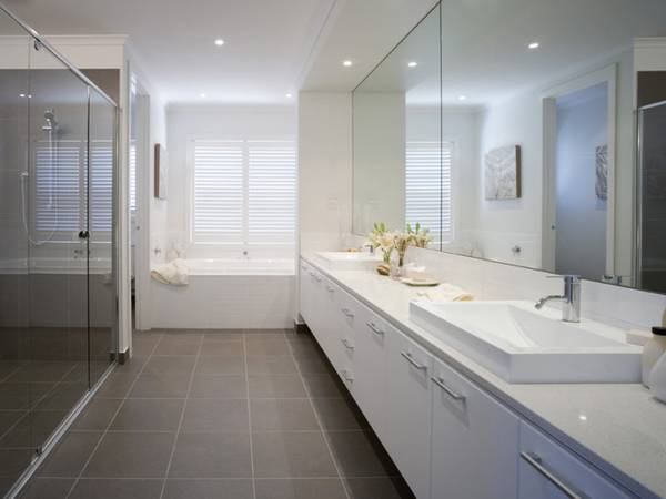 PURE PARADISE Picture 3