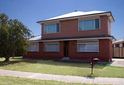 WOW 5 BEDROOMS! Picture