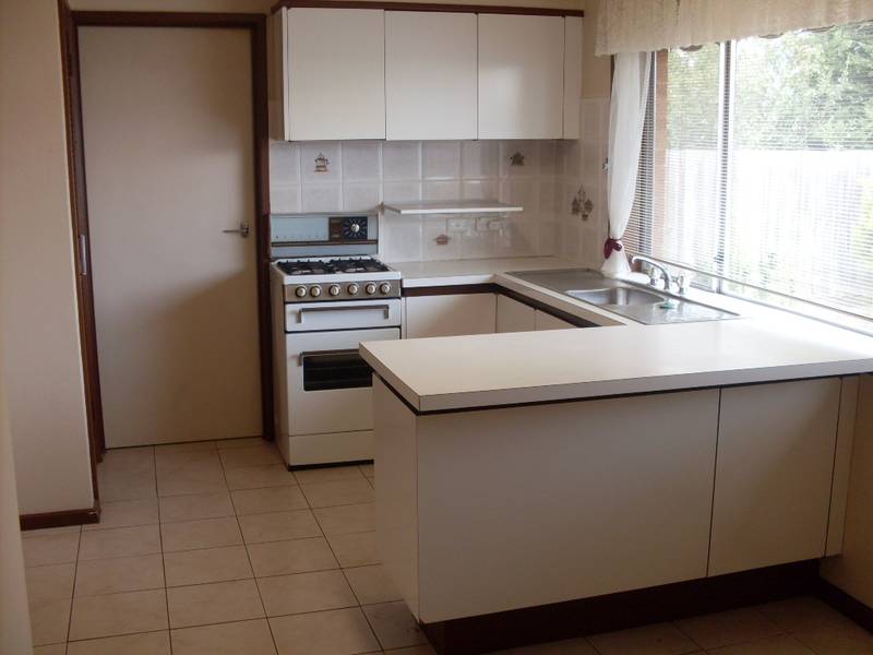 EAST KEILOR'S CHEAPEST HOUSE! Picture 2