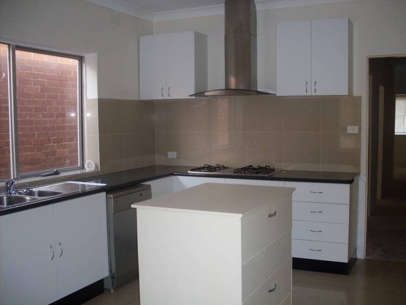 Join the locals in the Centreway Picture 2