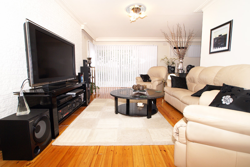 ATTENTION First home buyers! This wont be here for long! Picture 2