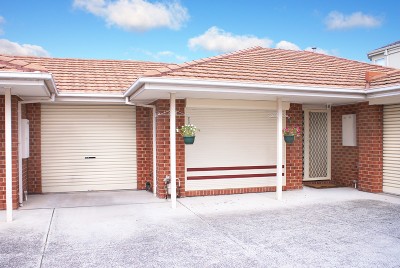 Location gets no better! Picture