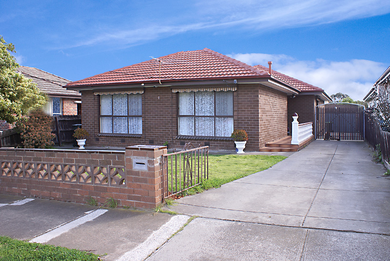 "Mathews Hill Estate"! Picture 1