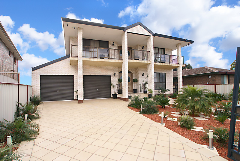 PURE ELEGANCE ON THE BIGGEST BLOCK IN KEILOR PARK 1028m2 (approx) Picture 1