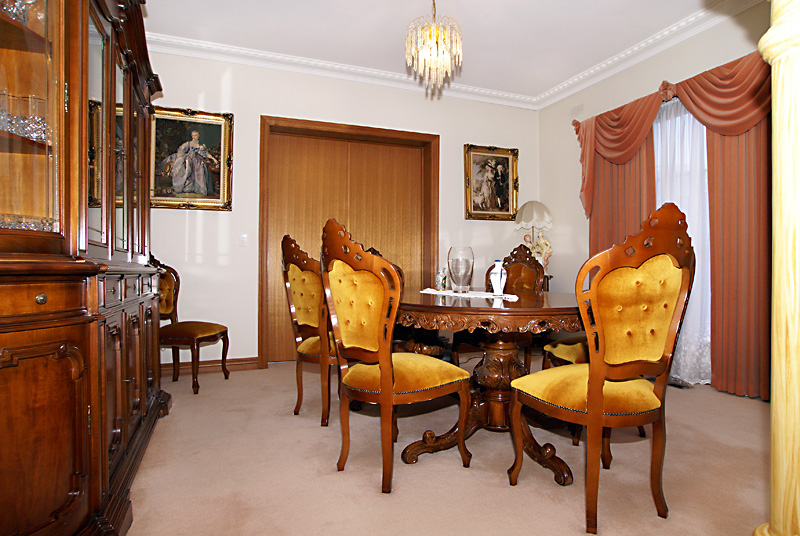 PURE ELEGANCE ON THE BIGGEST BLOCK IN KEILOR PARK 1028m2 (approx) Picture 2