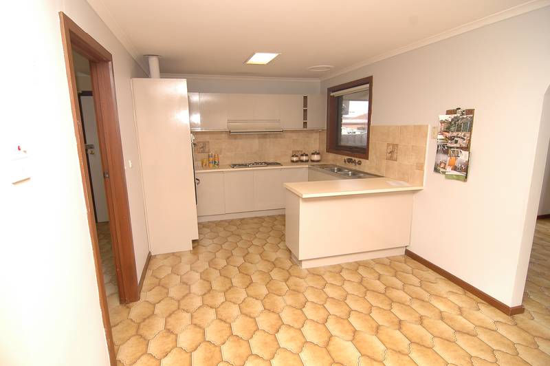 A GOLDEN OPPORTUNITY Picture 2