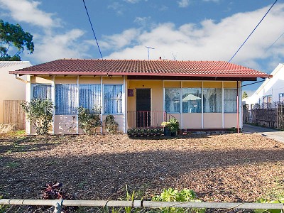 607m2 (approx) REASON WHY? Picture