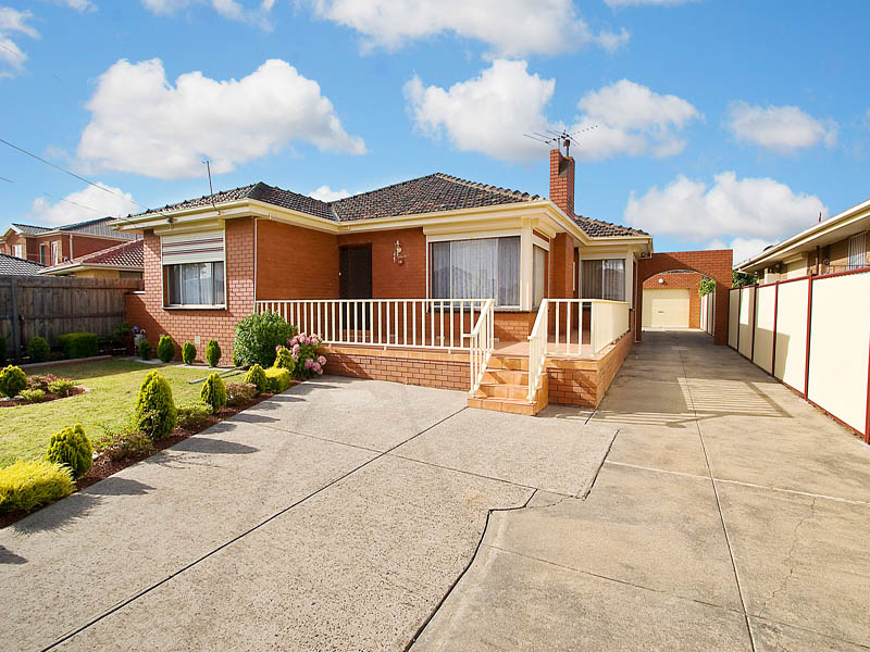 A HOME FOR A LIFETIME! Picture 3