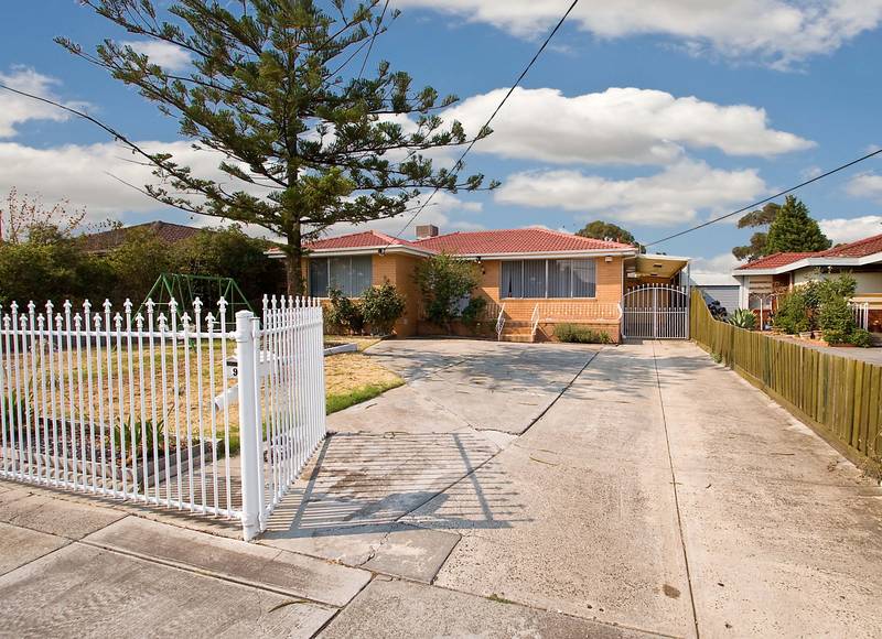 LOCATION AND VALUE! Picture 2