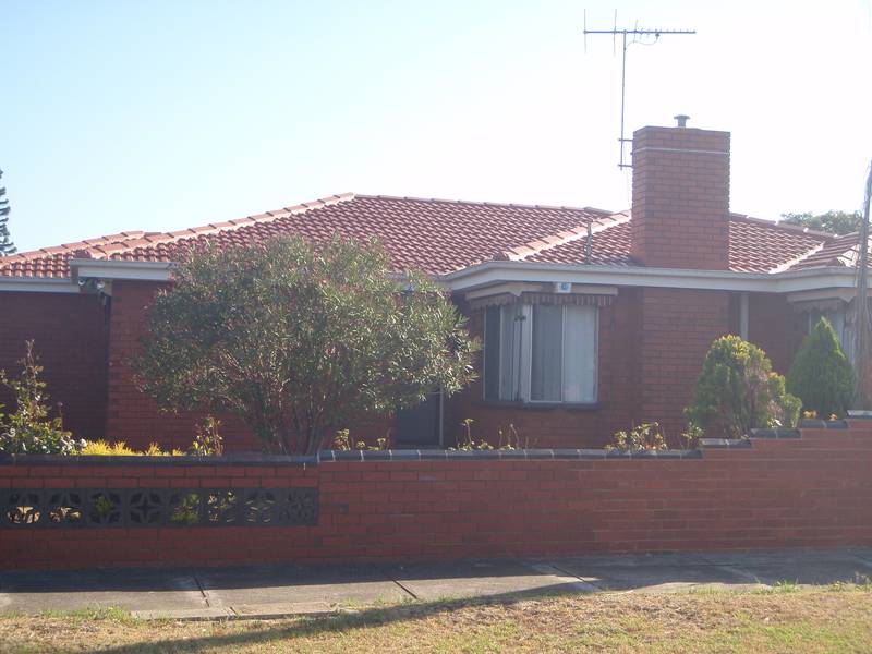 ONE NOT TO BE MISSED Picture 1