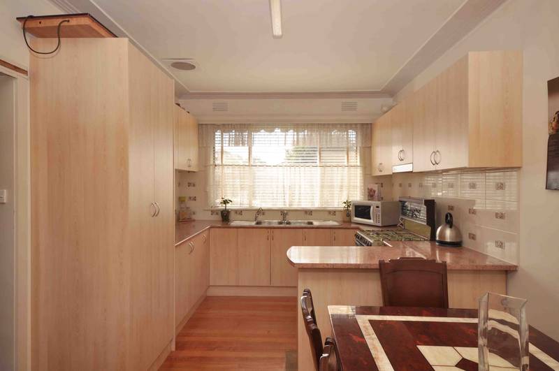 THIS WILL MAKE HEADLINES Picture 3